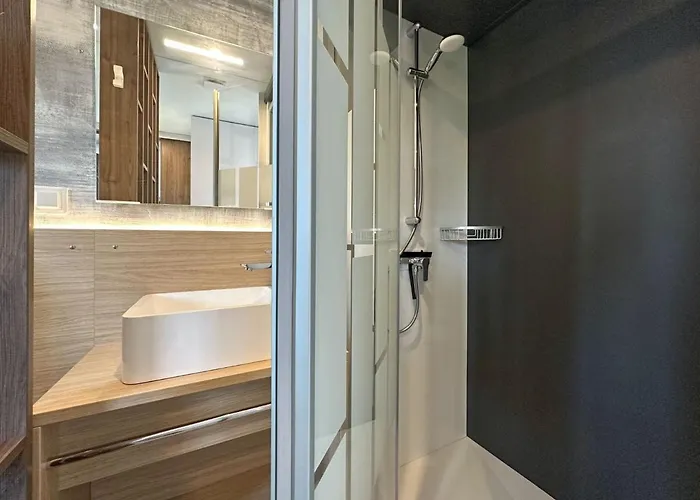 Tiny House Am See, Нойнбург-форм-Вальд